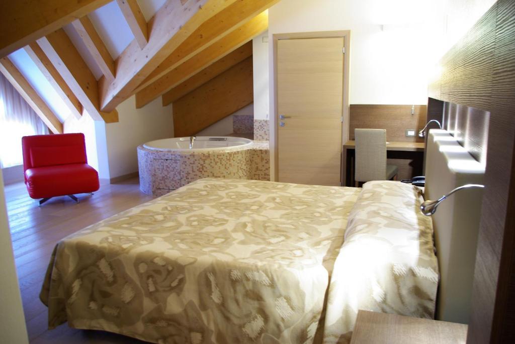 Grand Hotel Miramonti Passo del Tonale Habitación foto