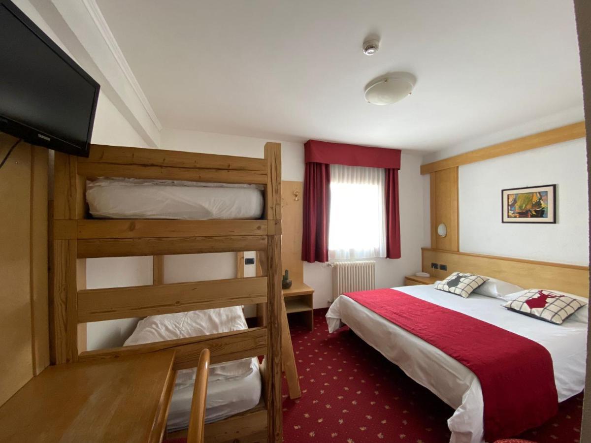 Grand Hotel Miramonti Passo del Tonale Habitación foto